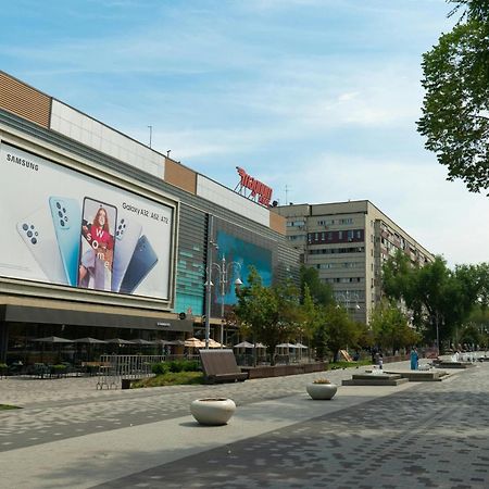 Nadezhda Apartments On Zhibek Zholy Avenue 33 Alma-Ata Exteriör bild