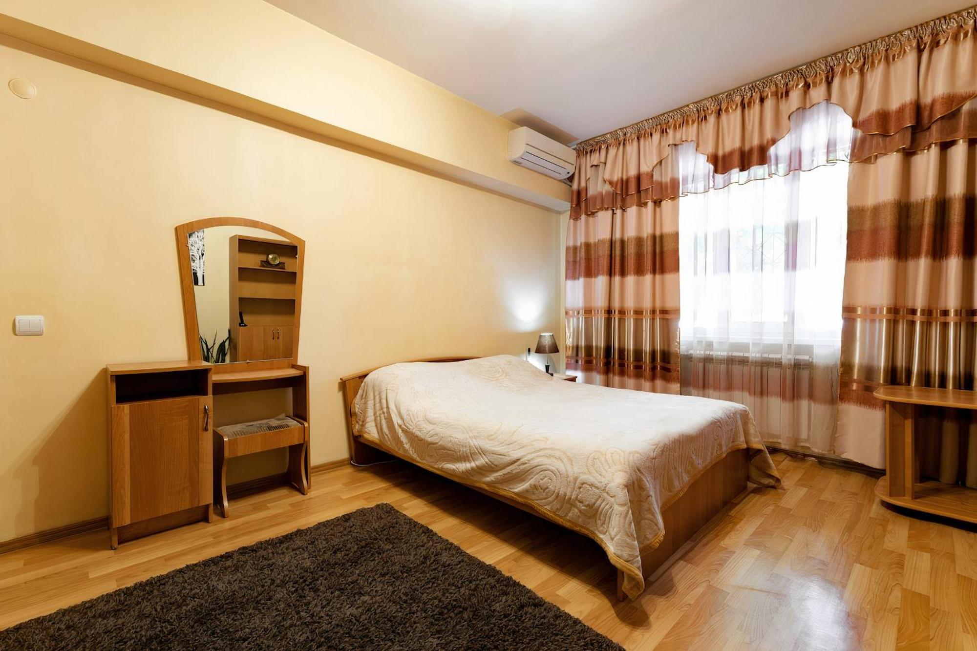 Nadezhda Apartments On Zhibek Zholy Avenue 33 Alma-Ata Exteriör bild