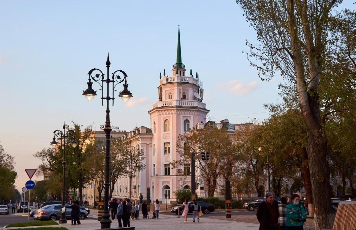 Nadezhda Apartments On Zhibek Zholy Avenue 33 Alma-Ata Exteriör bild